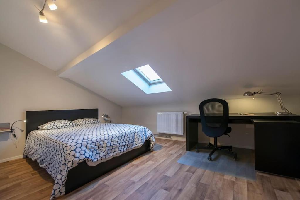 Appartement 4 Chambres A Liege Bagian luar foto